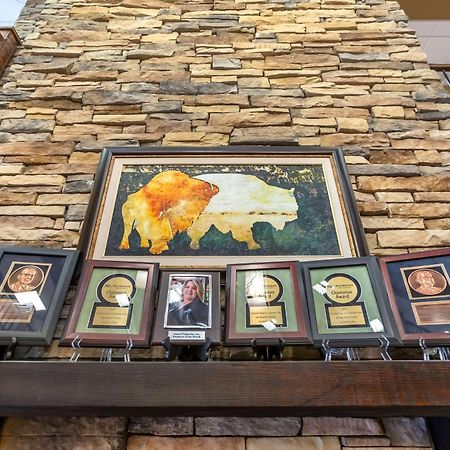 Best Western Premier Ivy Inn & Suites Коди Экстерьер фото