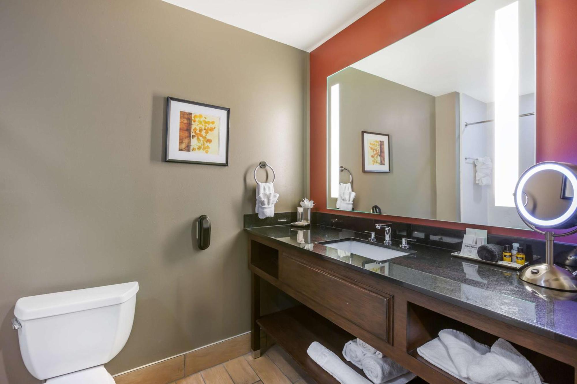 Best Western Premier Ivy Inn & Suites Коди Экстерьер фото