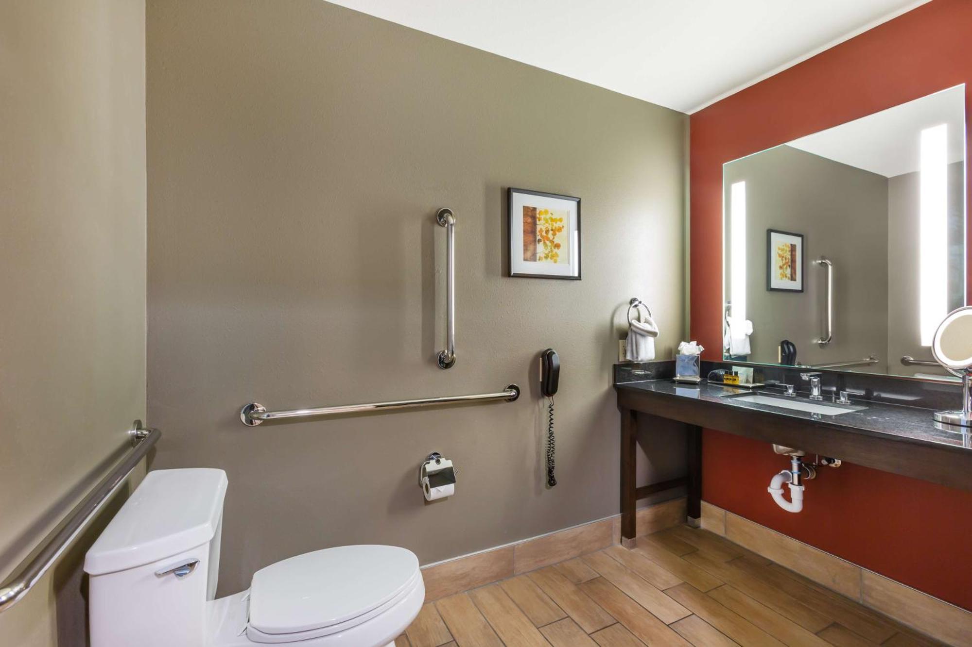 Best Western Premier Ivy Inn & Suites Коди Экстерьер фото