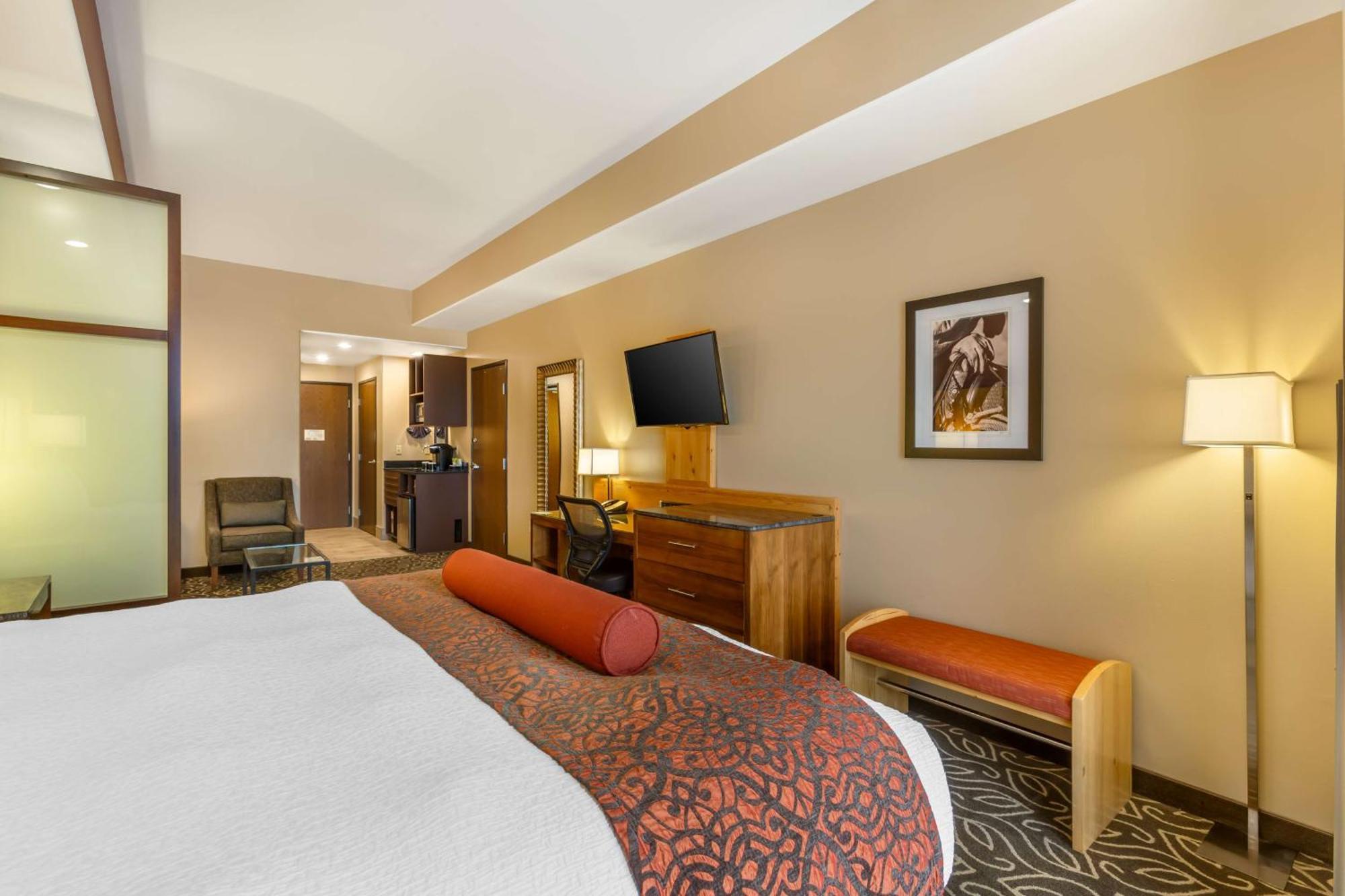 Best Western Premier Ivy Inn & Suites Коди Экстерьер фото