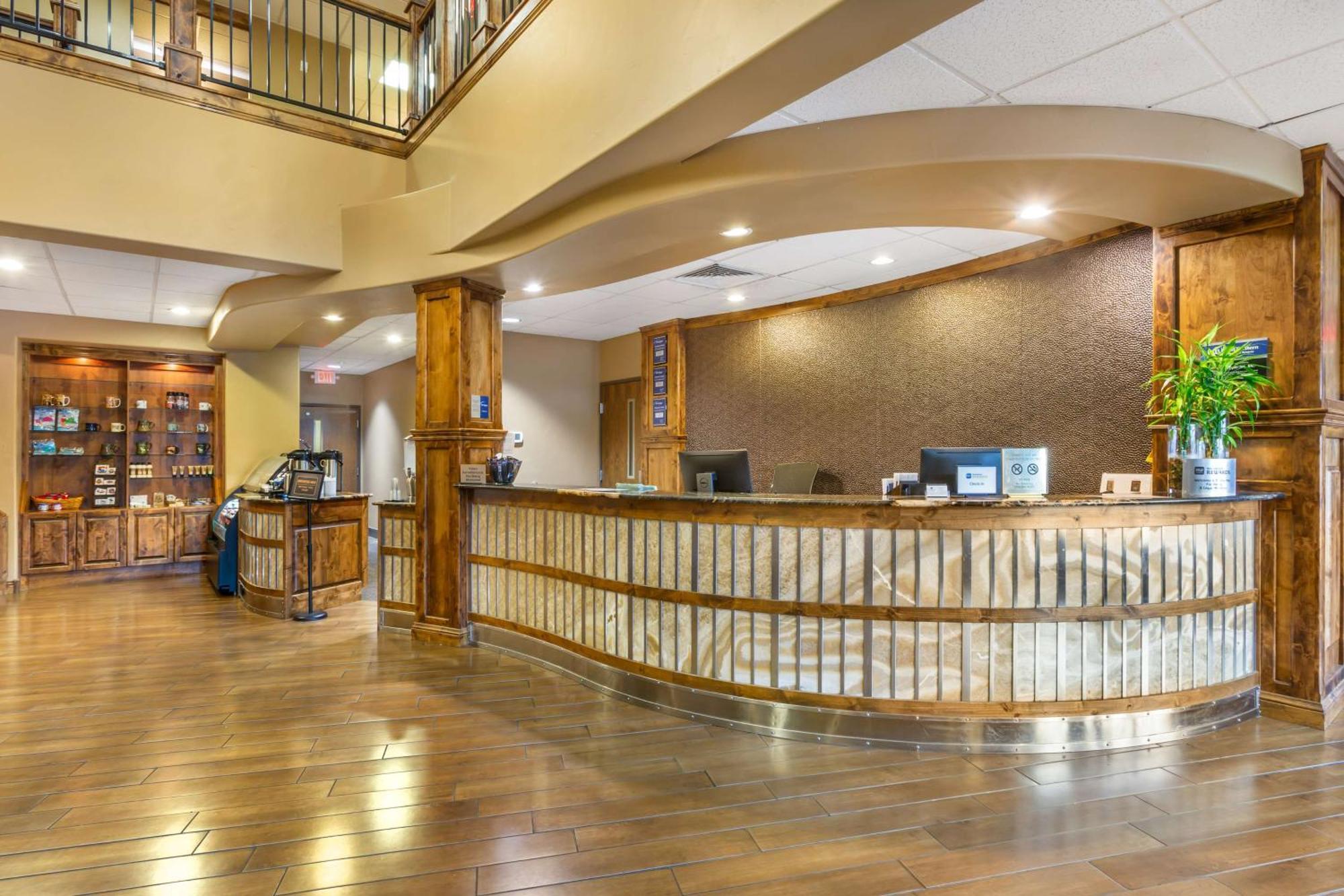 Best Western Premier Ivy Inn & Suites Коди Экстерьер фото