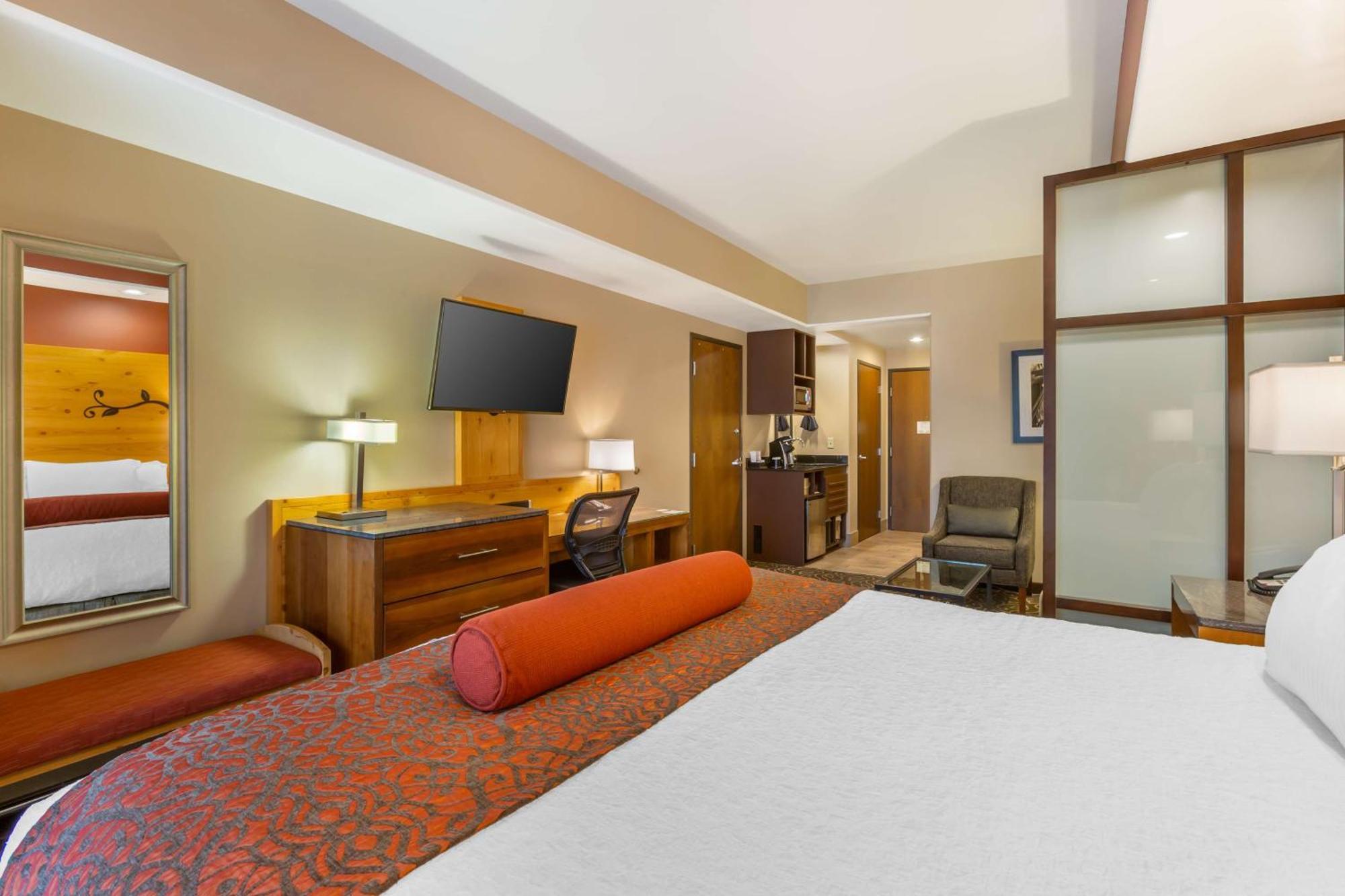 Best Western Premier Ivy Inn & Suites Коди Экстерьер фото