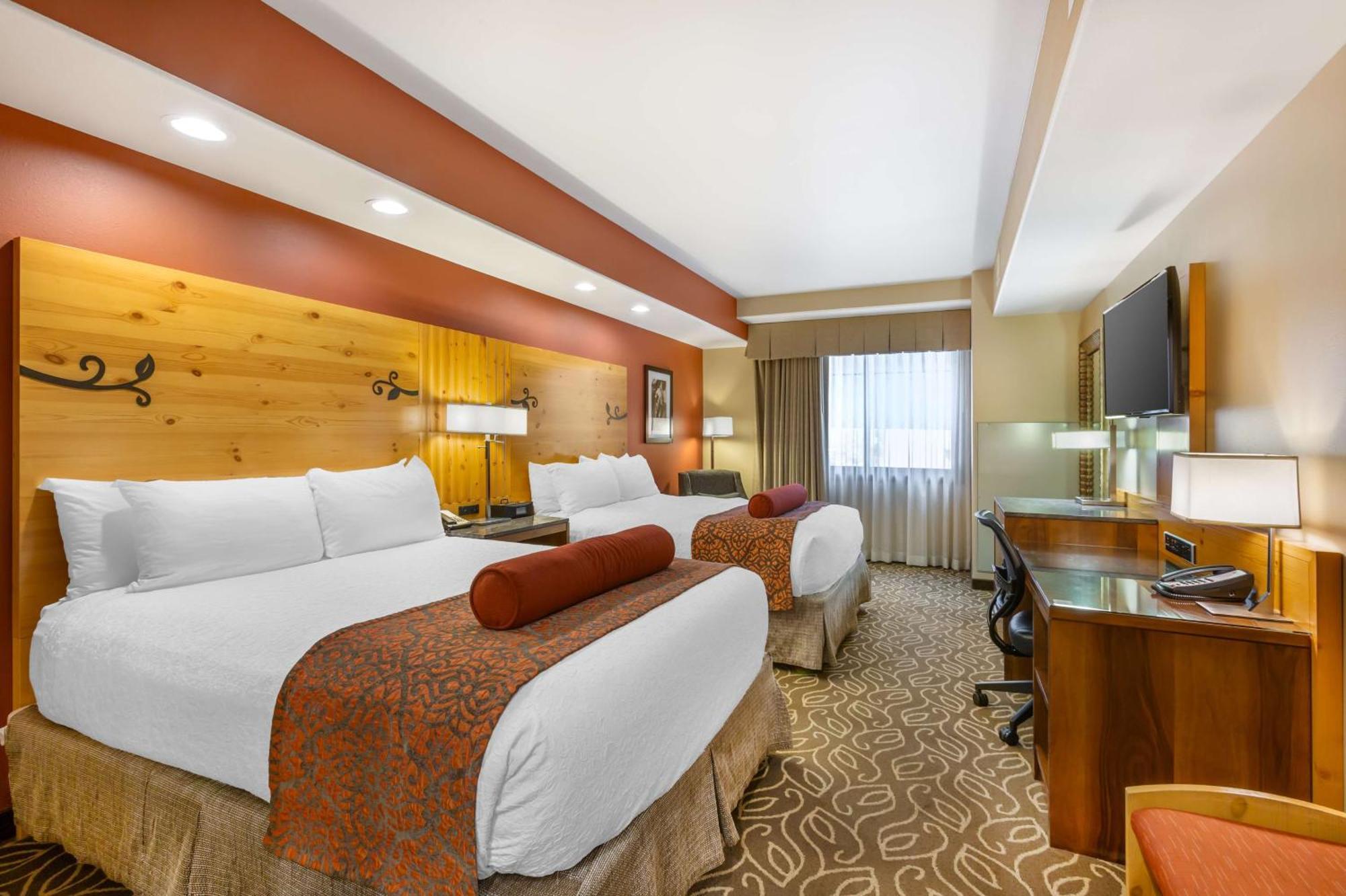 Best Western Premier Ivy Inn & Suites Коди Экстерьер фото