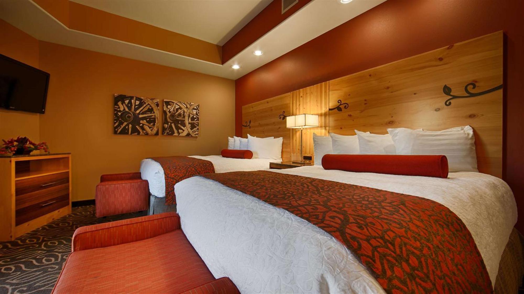 Best Western Premier Ivy Inn & Suites Коди Экстерьер фото